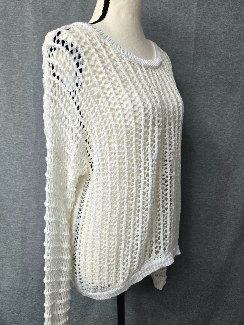 GUESS White Crochet Open Knit Sweater Long Sleeve Boho Coastal Resortwear Indie